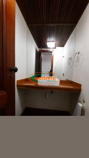 Imagem Apartamento com 4 Quartos à Venda, 160 m² em Tijuca - Rio De Janeiro Imagem Apartamento com 4 Quartos à Venda, 160 m² em Tijuca - Rio De Janeiro