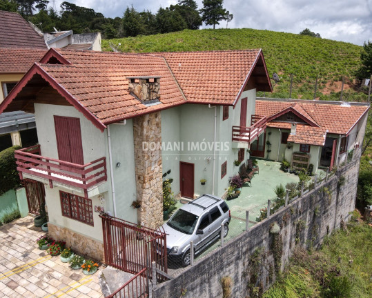 Imagem Casa com 4 Quartos à Venda, 260 m² em Região Do Jaguaribe - Campos Do Jordão Imagem Casa com 4 Quartos à Venda, 260 m² em Região Do Jaguaribe - Campos Do Jordão