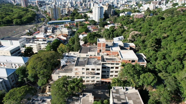 Imagem Imóvel com 3 Quartos à Venda, 215 m² em Menino Deus - Porto Alegre Imagem Imóvel com 3 Quartos à Venda, 215 m² em Menino Deus - Porto Alegre