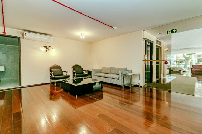 Imagem Apartamento com 3 Quartos à Venda, 177 m² em Centro Histórico - Porto Alegre Imagem Apartamento com 3 Quartos à Venda, 177 m² em Centro Histórico - Porto Alegre