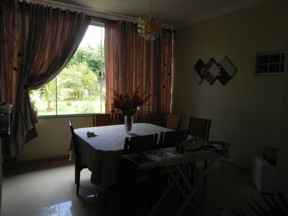 Imagem Casa com 3 Quartos à Venda, 264 m² em Guará I - Brasília Imagem Casa com 3 Quartos à Venda, 264 m² em Guará I - Brasília