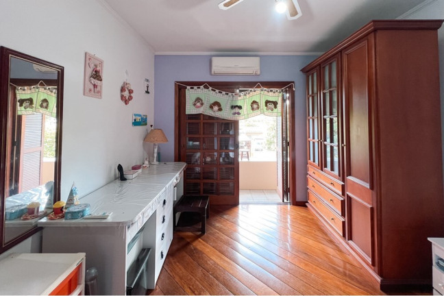 Imagem Casa com 3 Quartos à Venda, 211 m² em Niterói - Canoas Imagem Casa com 3 Quartos à Venda, 211 m² em Niterói - Canoas