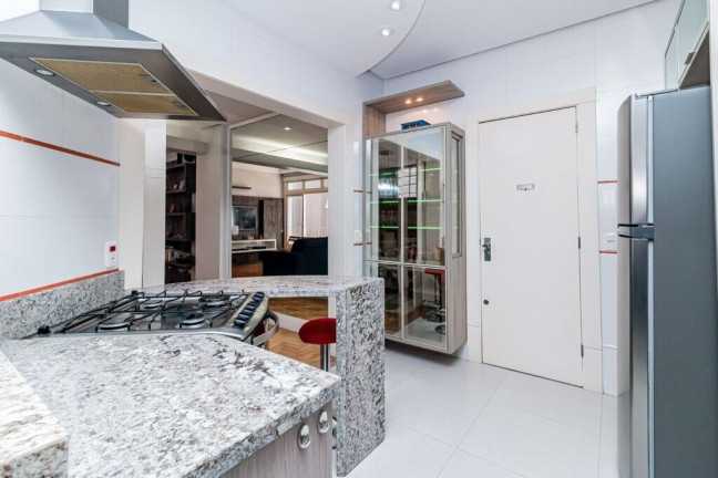 Imagem Apartamento com 3 Quartos à Venda, 110 m² em Moinhos De Vento - Porto Alegre Imagem Apartamento com 3 Quartos à Venda, 110 m² em Moinhos De Vento - Porto Alegre