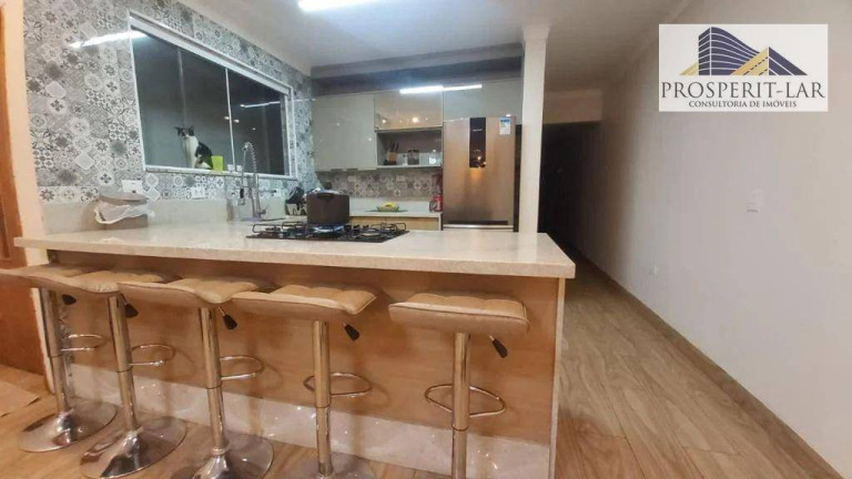 Sobrado com 4 Quartos à Venda, 375 m² em Jardim Adriana - Guarulhos
