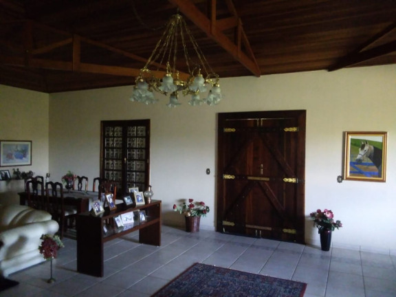 Imagem Chácara com 5 Quartos à Venda, 200 m² em Vila Santos - Caçapava Imagem Chácara com 5 Quartos à Venda, 200 m² em Vila Santos - Caçapava