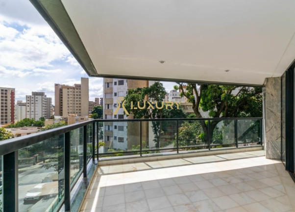 Imagem Imóvel com 4 Quartos à Venda, 251 m² em Sion - Belo Horizonte Imagem Imóvel com 4 Quartos à Venda, 251 m² em Sion - Belo Horizonte