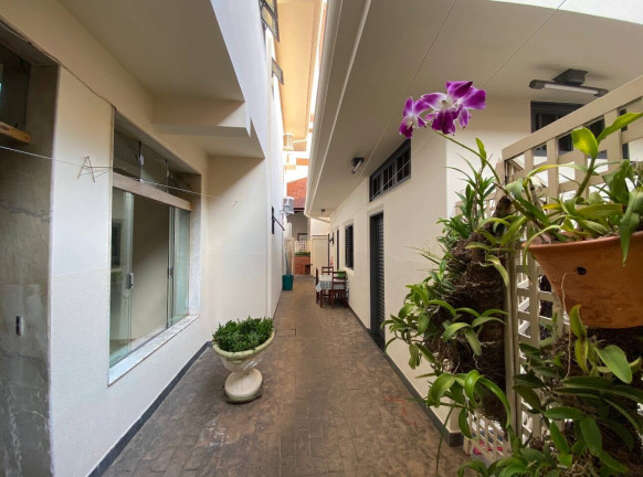 Imagem Sobrado com 5 Quartos para Alugar, 700 m² em Quilombo - Cuiabá Imagem Sobrado com 5 Quartos para Alugar, 700 m² em Quilombo - Cuiabá