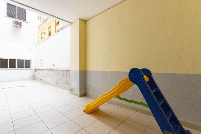 Imagem Imóvel com 2 Quartos à Venda, 75 m² em Humaitá - Rio De Janeiro