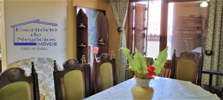 Imagem Casa com 4 Quartos à Venda, 250 m² em Agronomia - Porto Alegre Imagem Casa com 4 Quartos à Venda, 250 m² em Agronomia - Porto Alegre