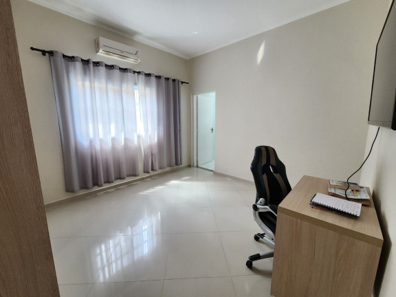 Imagem Casa com 3 Quartos à Venda, 663 m² em Canto Do Forte - Praia Grande Imagem Casa com 3 Quartos à Venda, 663 m² em Canto Do Forte - Praia Grande