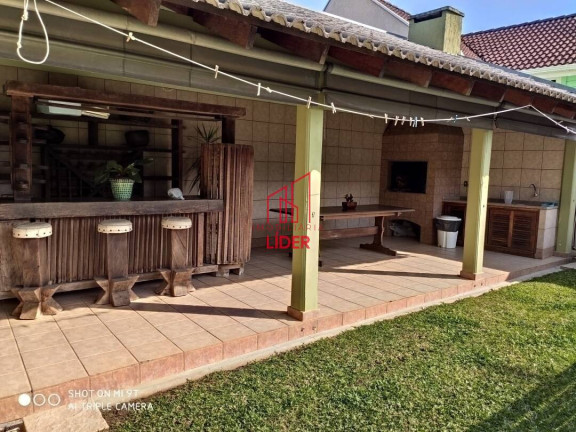 Imagem Casa com 4 Quartos à Venda, 320 m² em Curitiba Imagem Casa com 4 Quartos à Venda, 320 m² em Curitiba