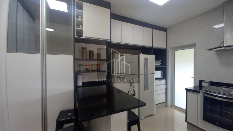 Imagem Casa com 3 Quartos à Venda, 210 m² em Alphaville - Santana De Parnaíba Imagem Casa com 3 Quartos à Venda, 210 m² em Alphaville - Santana De Parnaíba