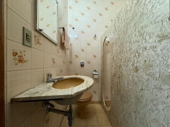 Imagem Casa com 3 Quartos à Venda, 210 m² em Setor Campinas - Goiânia Imagem Casa com 3 Quartos à Venda, 210 m² em Setor Campinas - Goiânia