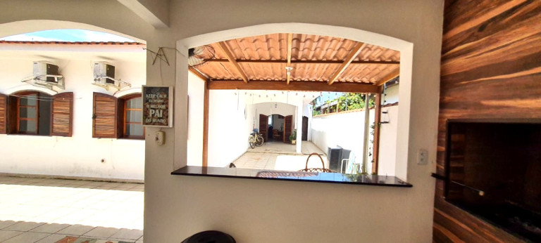 Imagem Casa com 4 Quartos à Venda, 360 m² em Balneário Praia Do Pernambuco Guarujá - São Paulo Imagem Casa com 4 Quartos à Venda, 360 m² em Balneário Praia Do Pernambuco Guarujá - São Paulo