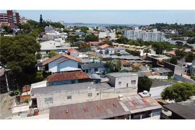 Imagem Imóvel com 3 Quartos à Venda, em Tristeza - Porto Alegre Imagem Imóvel com 3 Quartos à Venda, em Tristeza - Porto Alegre