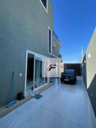 Imagem Sobrado com 4 Quartos à Venda, 350 m² em Campo De Santana - Curitiba Imagem Sobrado com 4 Quartos à Venda, 350 m² em Campo De Santana - Curitiba