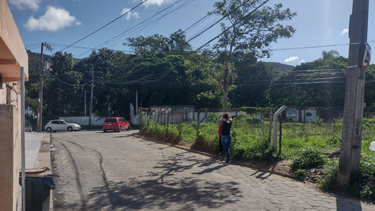 Imagem Terreno à Venda ou Locação, 1.700 m² em São João Do Rio Vermelho - Florianópolis Imagem Terreno à Venda ou Locação, 1.700 m² em São João Do Rio Vermelho - Florianópolis