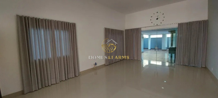 Imagem Casa com 3 Quartos para Alugar,  em Condomínio Do Lago - Goiânia