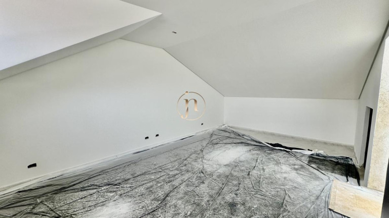 Imagem Casa de Condomínio com 2 Quartos à Venda, em Sítio Cercado - Curitiba Imagem Casa de Condomínio com 2 Quartos à Venda, em Sítio Cercado - Curitiba