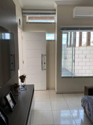 Imagem Casa com 2 Quartos à Venda, em Tijucas Imagem Casa com 2 Quartos à Venda, em Tijucas