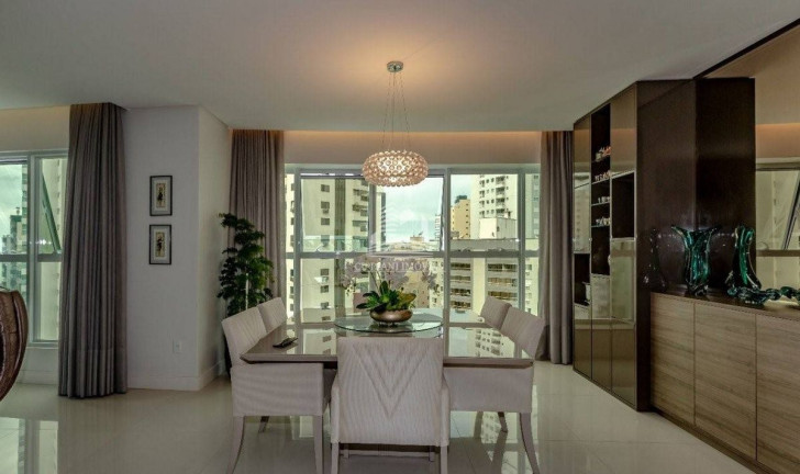 Imagem Apartamento com 4 Quartos à Venda, 180 m² em Centro - Balneário Camboriú