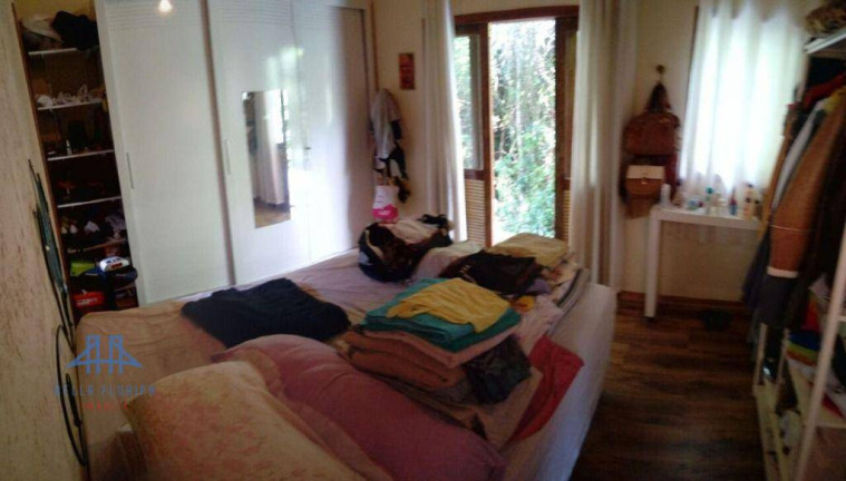 Imagem Casa com 2 Quartos à Venda, 180 m² em Rio Tavares - Florianópolis Imagem Casa com 2 Quartos à Venda, 180 m² em Rio Tavares - Florianópolis