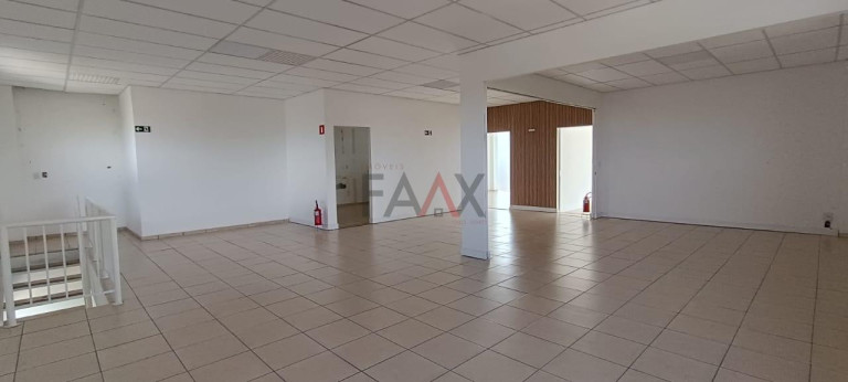 Imagem Imóvel Comercial para Alugar, 330 m² em Centro - Guarapuava Imagem Imóvel Comercial para Alugar, 330 m² em Centro - Guarapuava