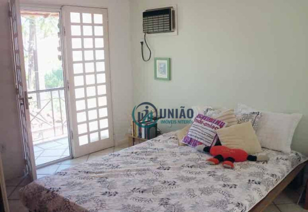Imagem Casa com 4 Quartos à Venda, 150 m² em Maria Paula - Niterói Imagem Casa com 4 Quartos à Venda, 150 m² em Maria Paula - Niterói