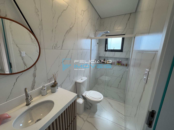 Imagem Casa com 3 Quartos à Venda, 140 m² em Guilhermina - Praia Grande Imagem Casa com 3 Quartos à Venda, 140 m² em Guilhermina - Praia Grande