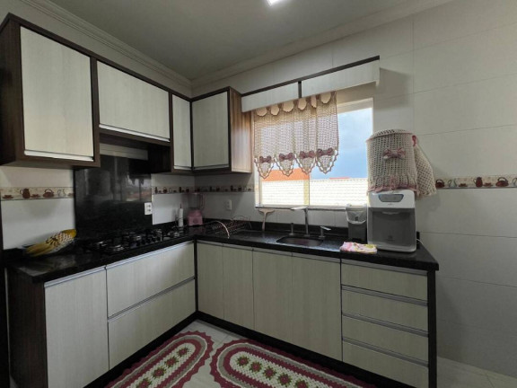 Imagem Casa com 9 Quartos à Venda, 450 m² em Centro - Balneário Barra Do Sul Imagem Casa com 9 Quartos à Venda, 450 m² em Centro - Balneário Barra Do Sul