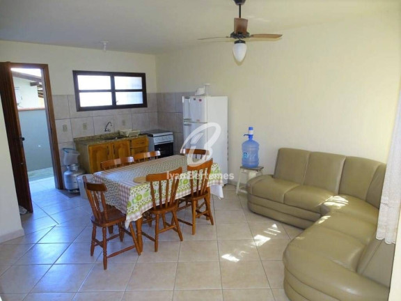 Imagem Sobrado com 2 Quartos para Temporada, em Bombas - Bombinhas Imagem Sobrado com 2 Quartos para Temporada, em Bombas - Bombinhas