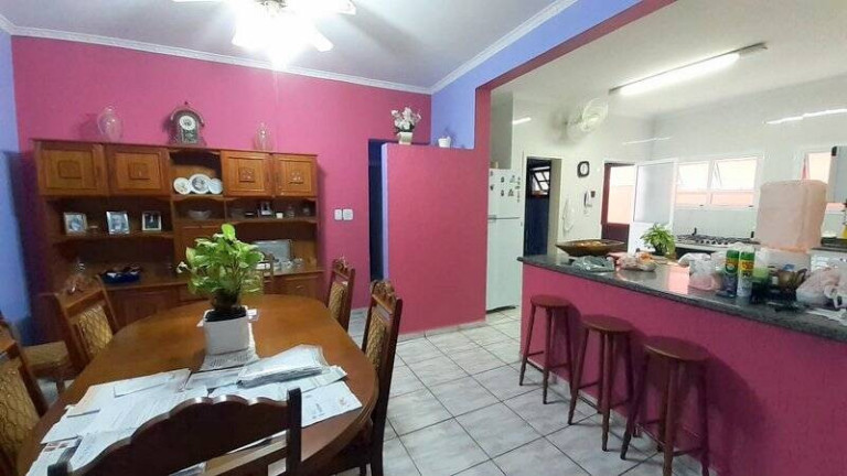 Imagem Casa com 4 Quartos à Venda, 555 m² em Centro - Peruíbe Imagem Casa com 4 Quartos à Venda, 555 m² em Centro - Peruíbe