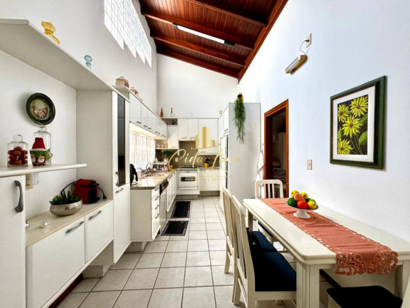 Imagem Casa com 3 Quartos à Venda, 210 m² em Balneário - Florianópolis Imagem Casa com 3 Quartos à Venda, 210 m² em Balneário - Florianópolis