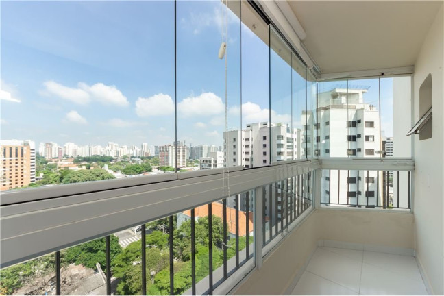 Apartamento com 2 Quartos à Venda, 72 m² em Moema - São Paulo