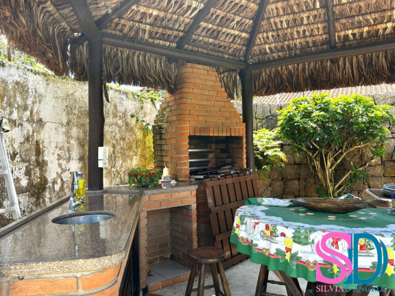 Imagem Casa com 5 Quartos à Venda, 140 m² em Centro - Ubatuba Imagem Casa com 5 Quartos à Venda, 140 m² em Centro - Ubatuba
