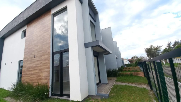 Imagem Sobrado com 3 Quartos à Venda,  em Centro - Imbé