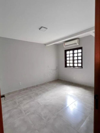 Imagem Casa com 3 Quartos à Venda, 243 m² em Parque Das Laranjeiras Acréscimo - Goiânia