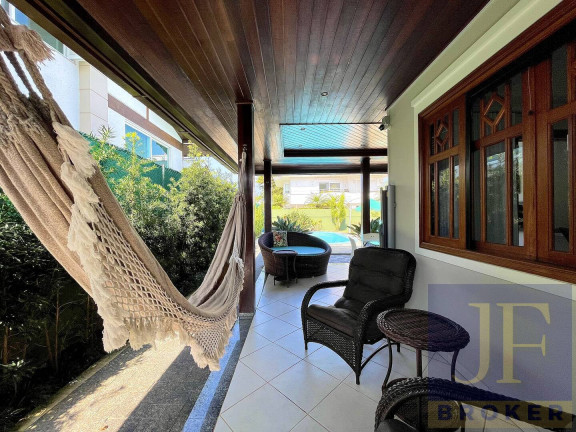 Imagem Casa com 5 Quartos para Temporada, 350 m² em Jurerê Internacional - Florianópolis Imagem Casa com 5 Quartos para Temporada, 350 m² em Jurerê Internacional - Florianópolis