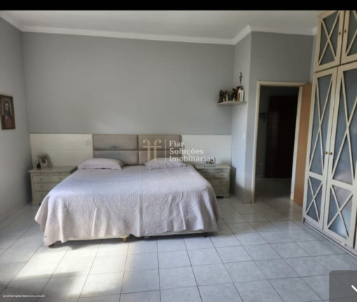 Imagem Casa com 4 Quartos à Venda, 389 m² em Jardim Califórnia - Cuiabá Imagem Casa com 4 Quartos à Venda, 389 m² em Jardim Califórnia - Cuiabá