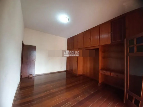 Imagem Casa com 4 Quartos à Venda, em Santa Maria - Uberaba Imagem Casa com 4 Quartos à Venda, em Santa Maria - Uberaba