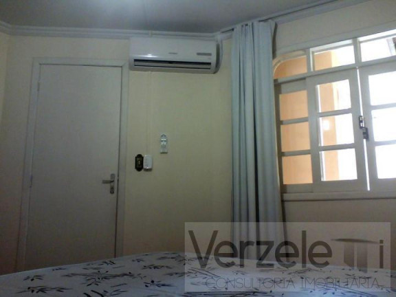 Imagem Casa com 4 Quartos para Temporada, 250 m² em Nações - Balneário Camboriú Imagem Casa com 4 Quartos para Temporada, 250 m² em Nações - Balneário Camboriú