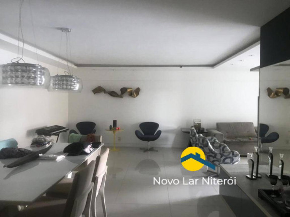 Imagem Apartamento com 4 Quartos à Venda, 197 m² em Icaraí - Niterói