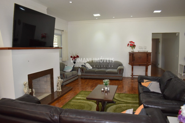 Imagem Casa com 4 Quartos à Venda, 269 m² em Região De Capivari - Campos Do Jordão Imagem Casa com 4 Quartos à Venda, 269 m² em Região De Capivari - Campos Do Jordão