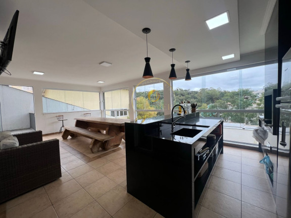 Imagem Casa com 3 Quartos à Venda, 300 m² em Jardim Imperial - Arujá Imagem Casa com 3 Quartos à Venda, 300 m² em Jardim Imperial - Arujá