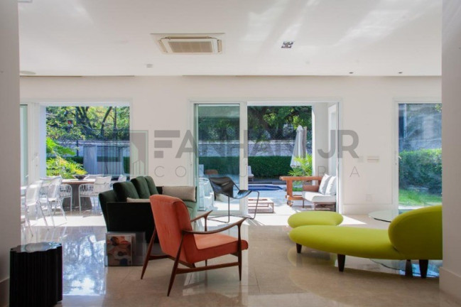 Imagem Casa com 4 Quartos à Venda, 700 m² em Jardim Europa - São Paulo Imagem Casa com 4 Quartos à Venda, 700 m² em Jardim Europa - São Paulo
