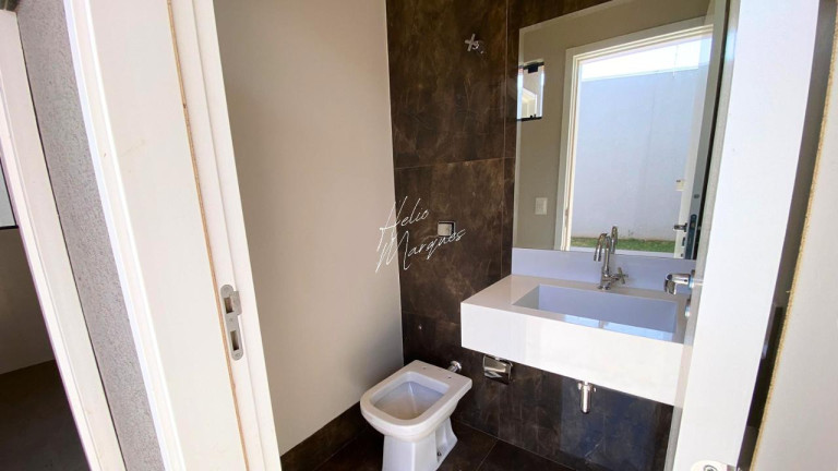 Imagem Casa com 3 Quartos à Venda, 183 m² em Tiradentes - Campo Grande Imagem Casa com 3 Quartos à Venda, 183 m² em Tiradentes - Campo Grande