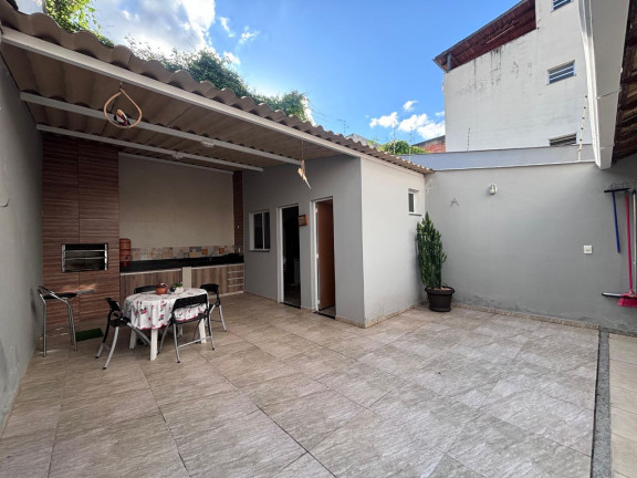 Imagem Casa com 3 Quartos à Venda, 180 m² em Cabral - Contagem Imagem Casa com 3 Quartos à Venda, 180 m² em Cabral - Contagem