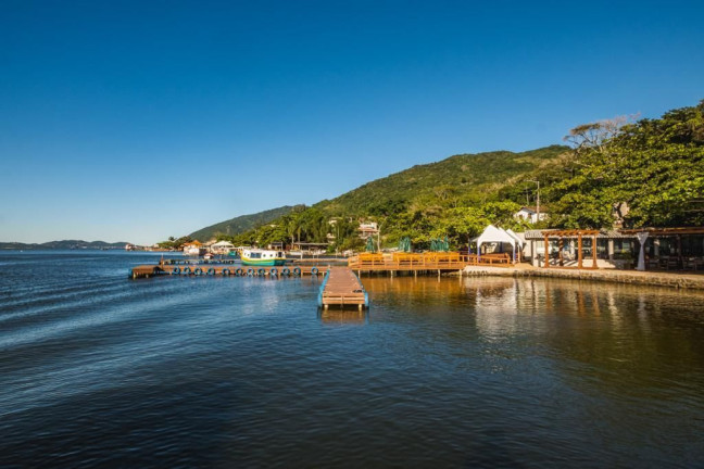 Imagem Casa com 3 Quartos à Venda, 284 m² em Lagoa Da Conceição - Florianópolis Imagem Casa com 3 Quartos à Venda, 284 m² em Lagoa Da Conceição - Florianópolis