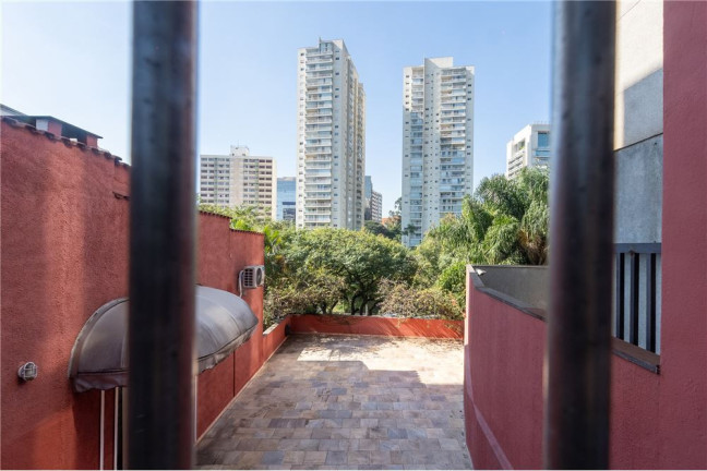 Imagem Casa com 8 Quartos à Venda, 412 m² em Bela Vista - São Paulo Imagem Casa com 8 Quartos à Venda, 412 m² em Bela Vista - São Paulo