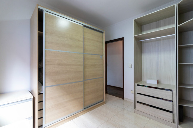 Imagem Casa com 3 Quartos à Venda, 273 m² em Jardim Regina - São Paulo Imagem Casa com 3 Quartos à Venda, 273 m² em Jardim Regina - São Paulo